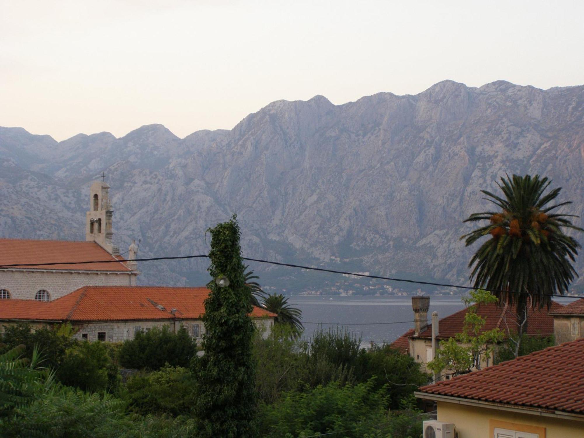 Djurovic Apartments Montenegro Котор Екстер'єр фото