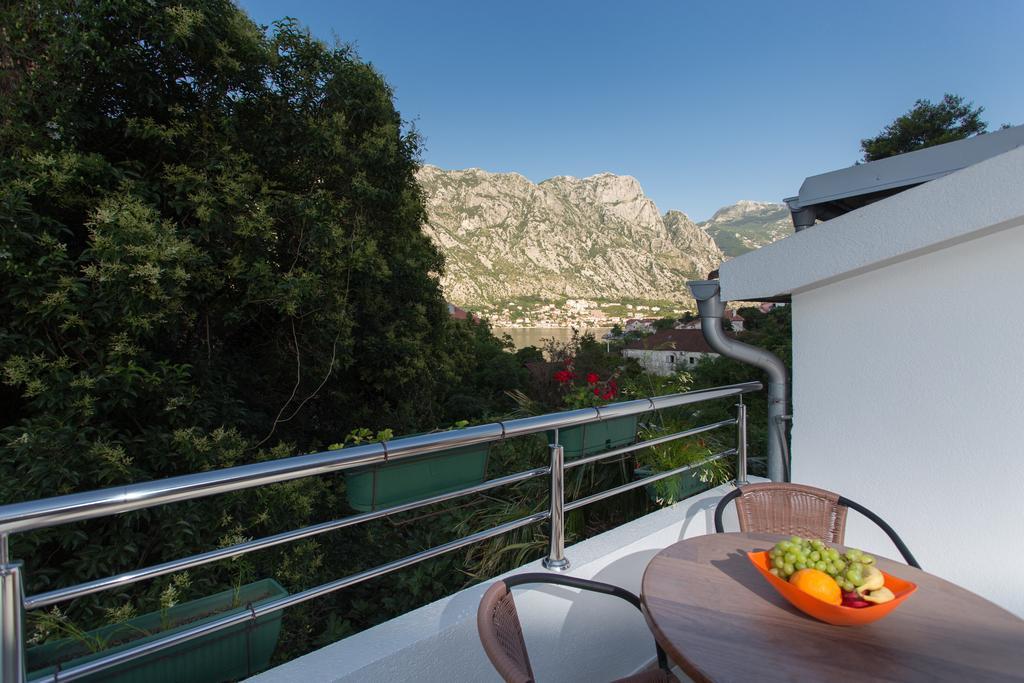 Djurovic Apartments Montenegro Котор Екстер'єр фото