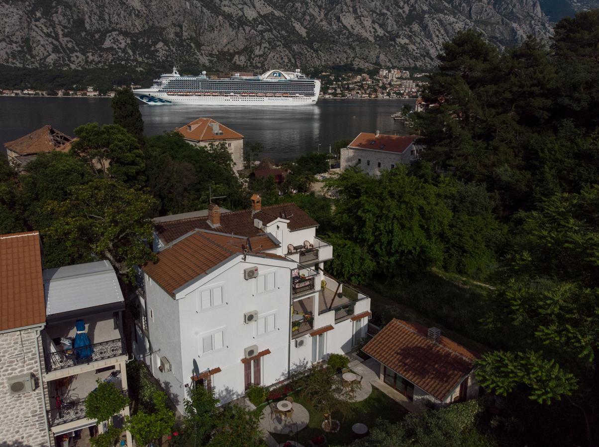 Djurovic Apartments Montenegro Котор Екстер'єр фото