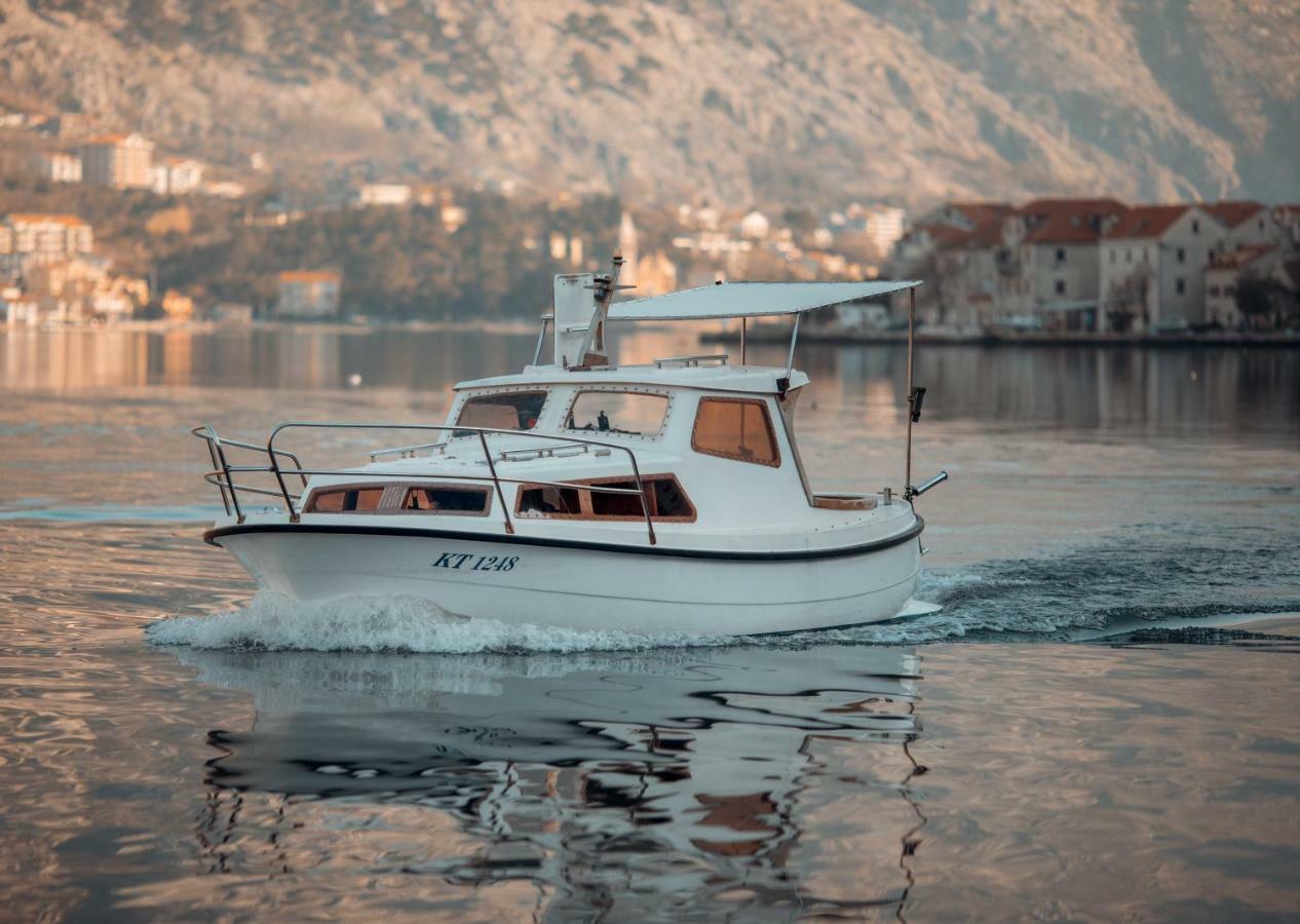 Djurovic Apartments Montenegro Котор Екстер'єр фото
