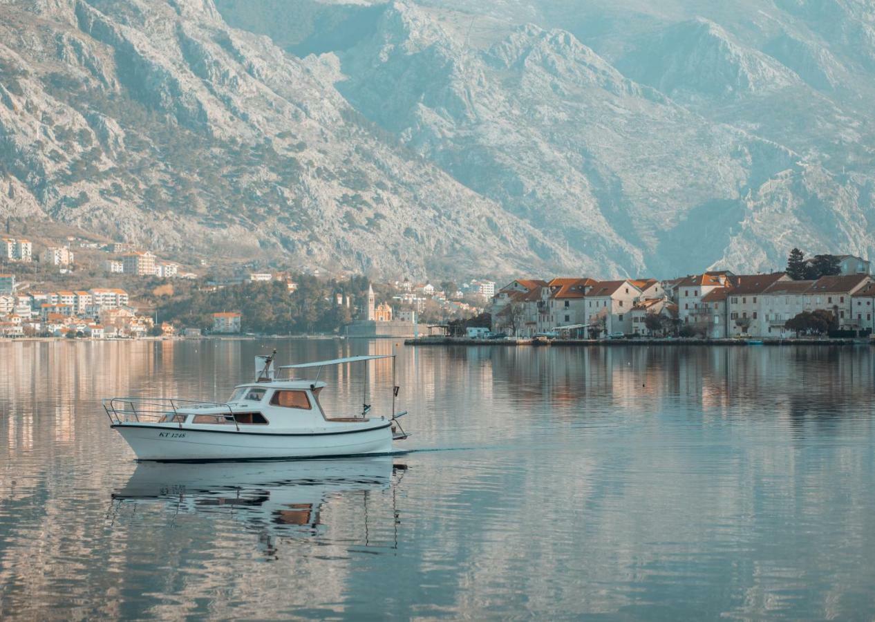 Djurovic Apartments Montenegro Котор Екстер'єр фото